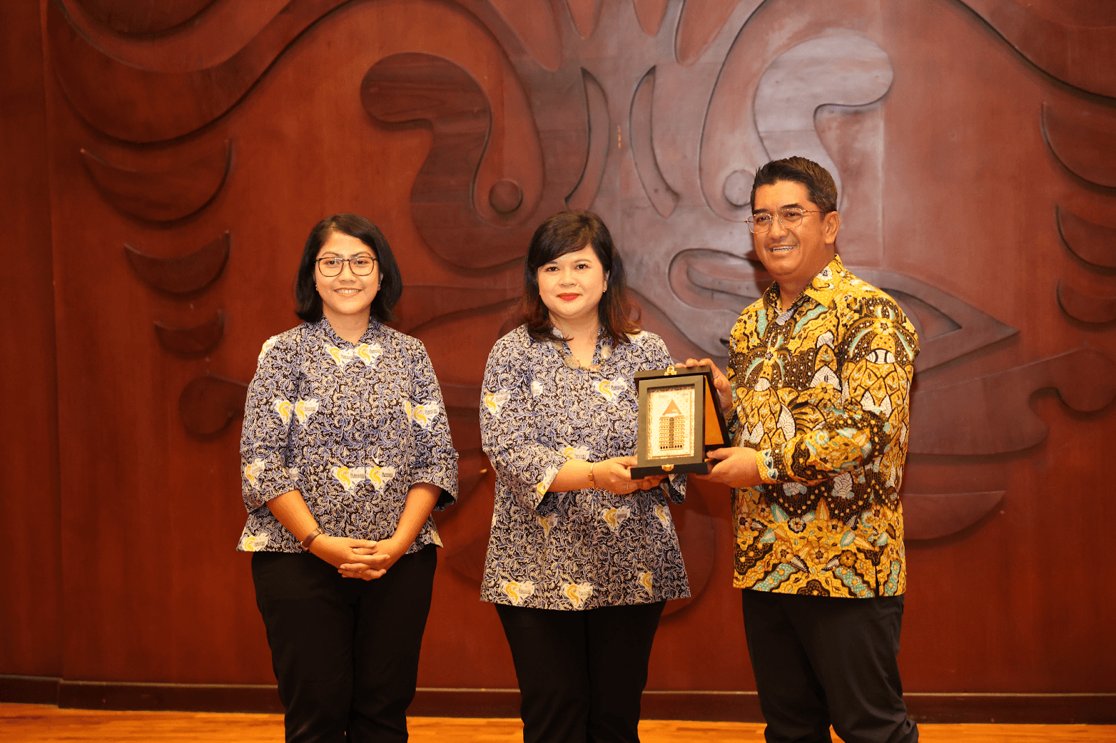 DLKT–PYC Endowment Fund Scholarship Awarding Ceremony